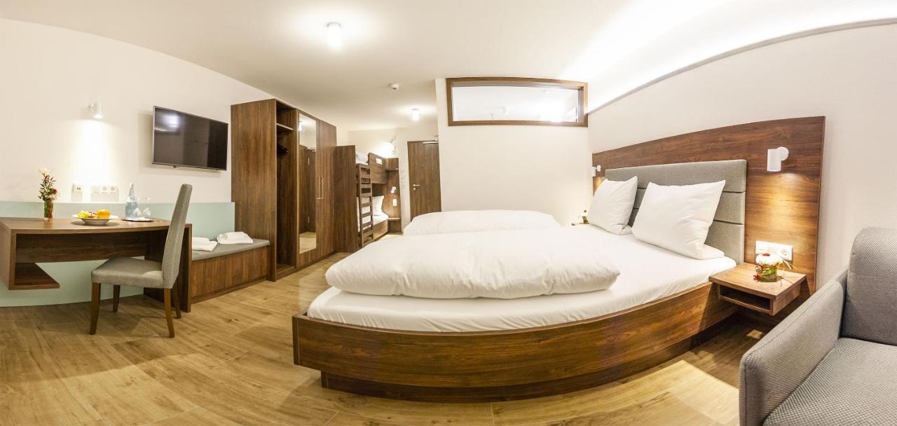 Hotel-Gasthof Krone Greding Dış mekan fotoğraf
