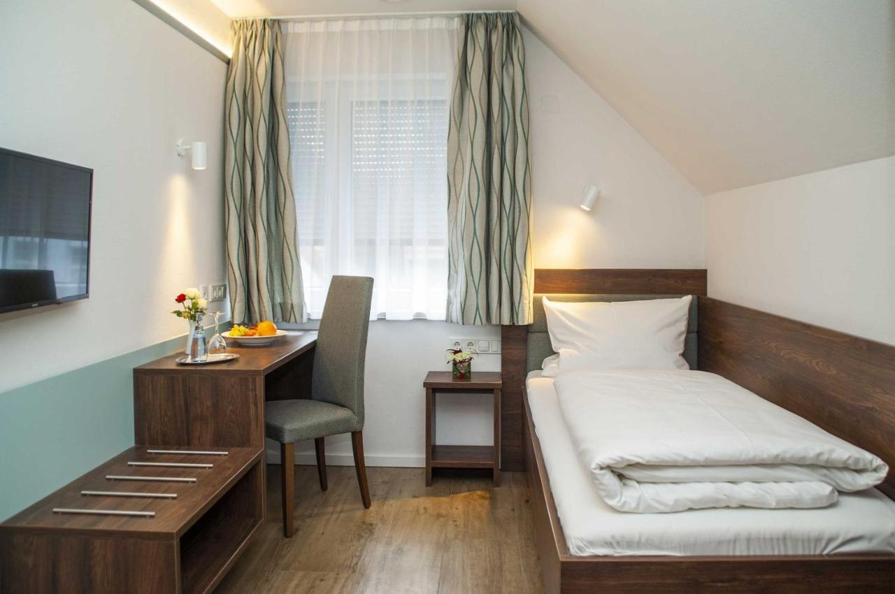 Hotel-Gasthof Krone Greding Dış mekan fotoğraf